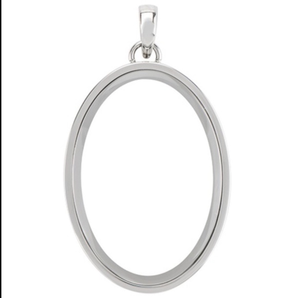 Origami Owl Jewelry - ORIGAMI OWL 🤍 Looking Glass Oval Locket